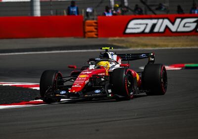 Hamilton sorride a metà a Shanghai: Possiamo competere in curva, ma la Mercedes è un passo avanti. E sull'ala Macarena dice…