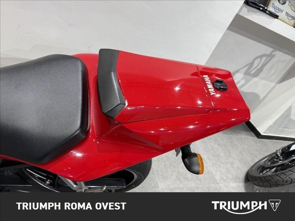 Yamaha YZF R1 (2002 - 03) (17)