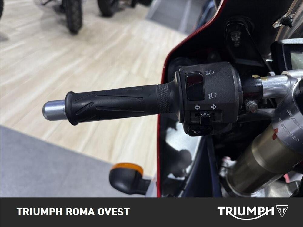 Yamaha YZF R1 (2002 - 03) (27)