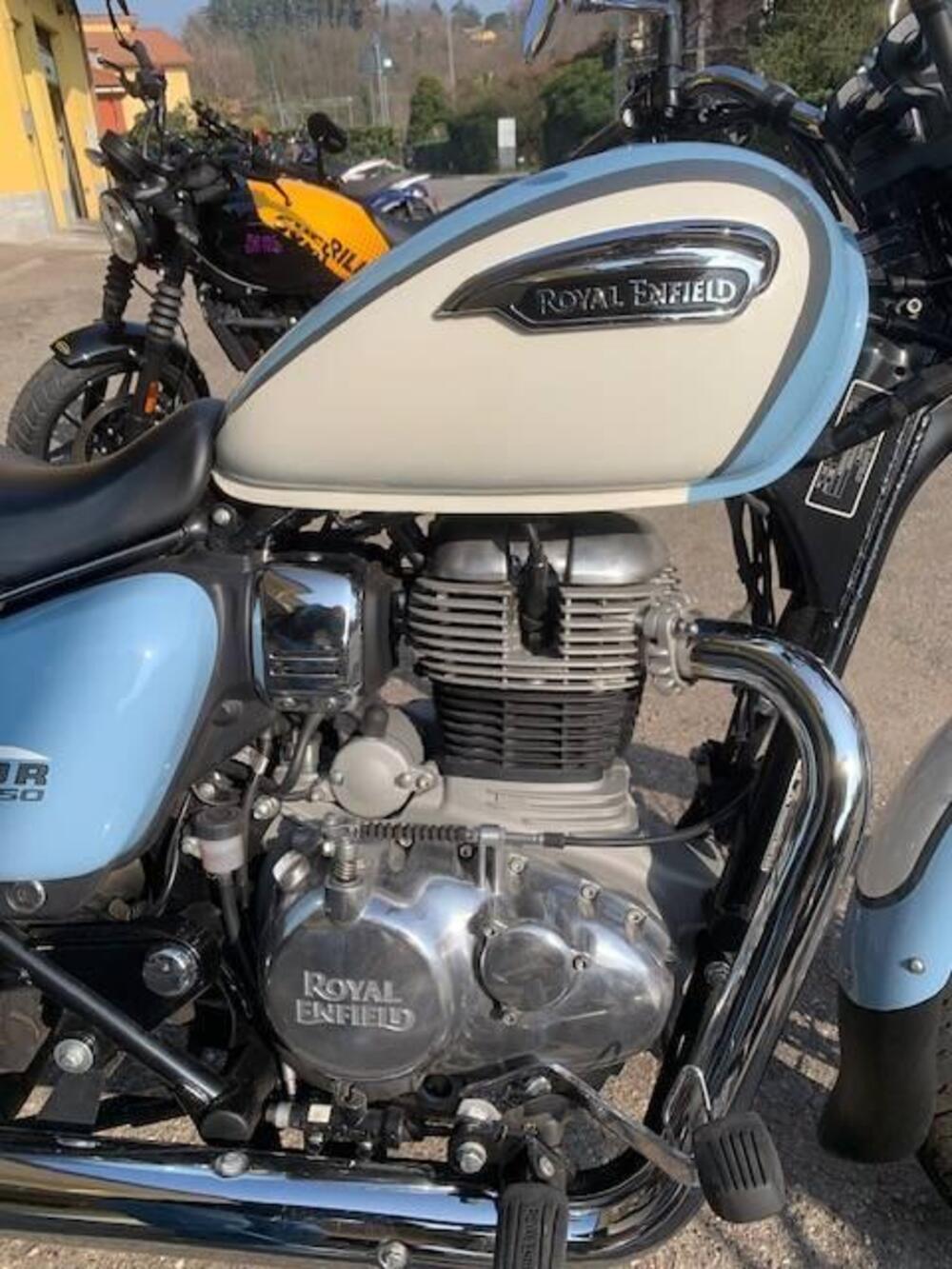 Royal Enfield Meteor 350 Aurora (2024 - 26) (3)