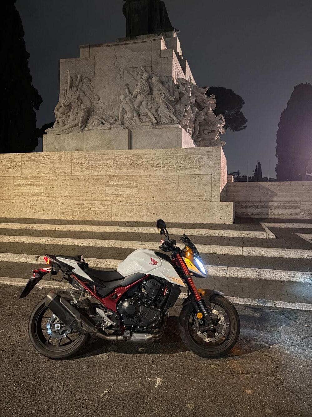 Honda CB 750 Hornet (2023 - 24) (11)