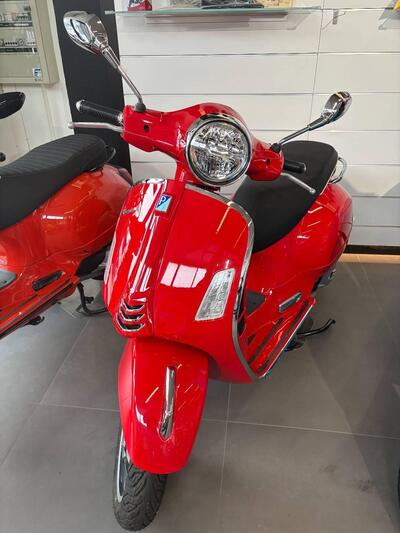 Vespa GTS 125 Super (2025 - 26) usata