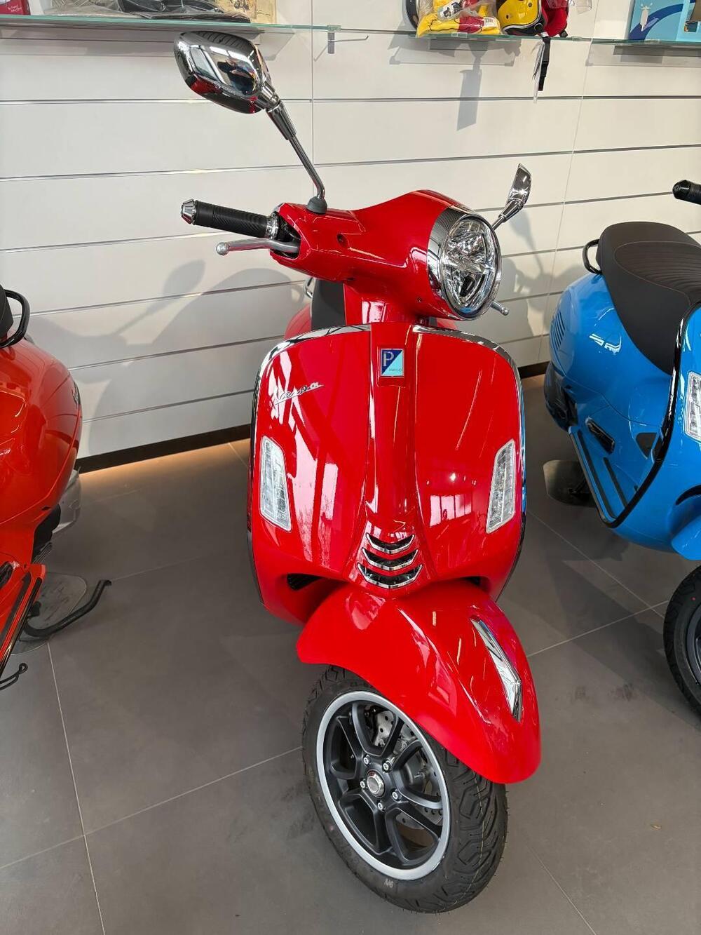 Vespa GTS 125 Super (2025 - 26) (2)
