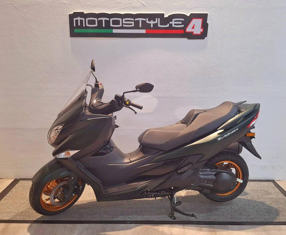 Suzuki Burgman 400 (2025 - 26) (2)