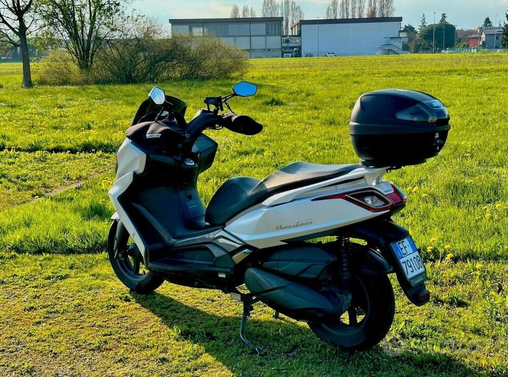 Kymco Downtown 350i ABS (2015 - 17) (4)