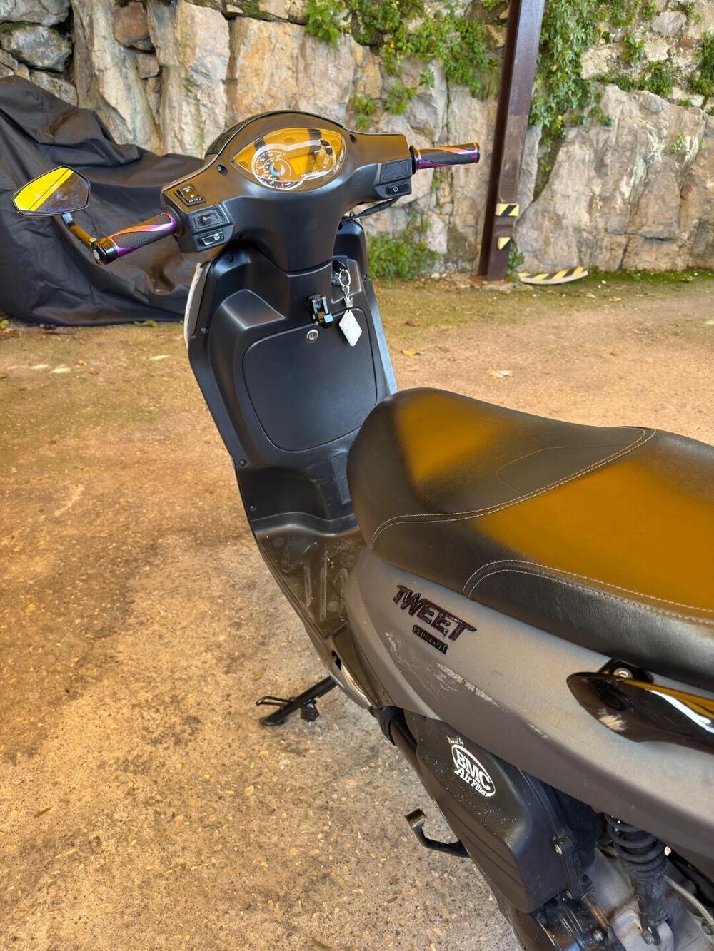 Peugeot Tweet 125i GT (2021 - 25) (4)