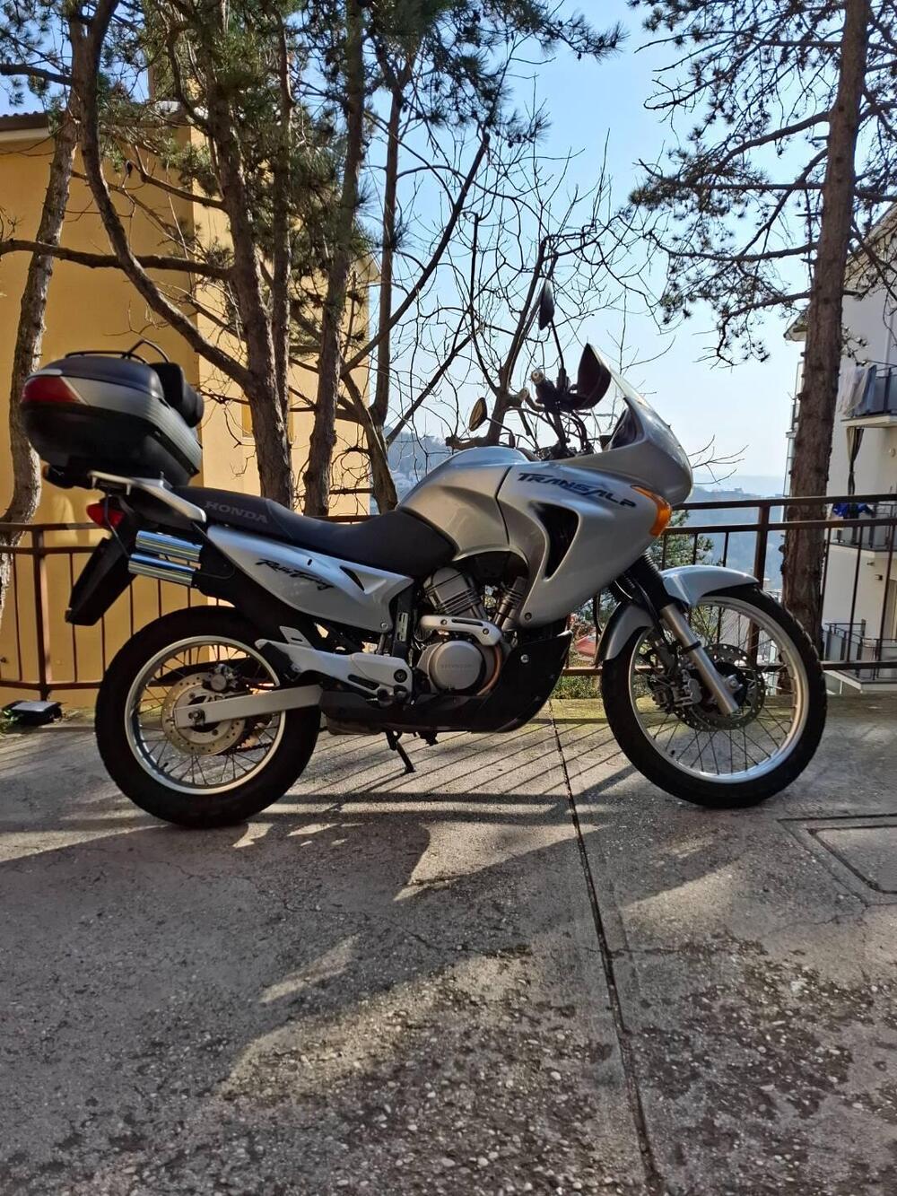 Honda Transalp XL 650V (2000 - 04) (3)