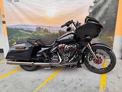 Harley-Davidson CVO Road Glide (2023) usata