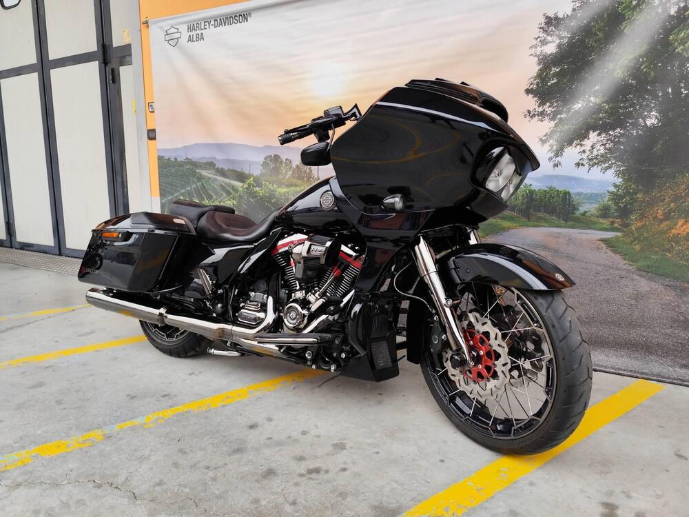 Harley-Davidson CVO Road Glide (2023) (2)