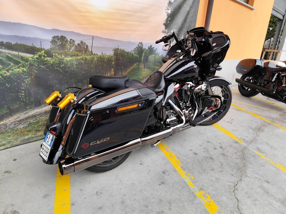Harley-Davidson CVO Road Glide (2023) (4)