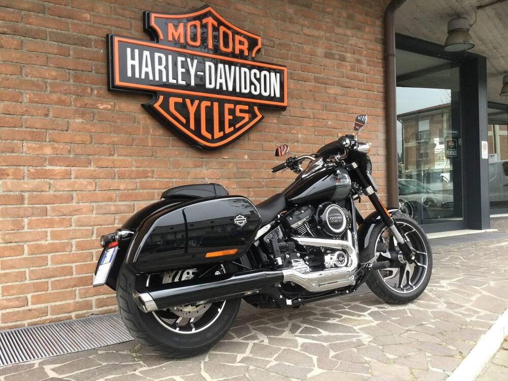 Harley-Davidson Sport Glide (2021 - 25) (2)