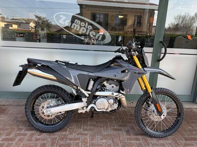 Suzuki DR-Z4S (2025 - 26) usata