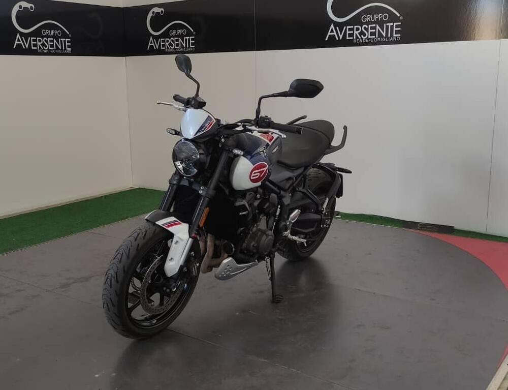 Triumph Trident 660 Triple Tribute Edition (2024) (6)