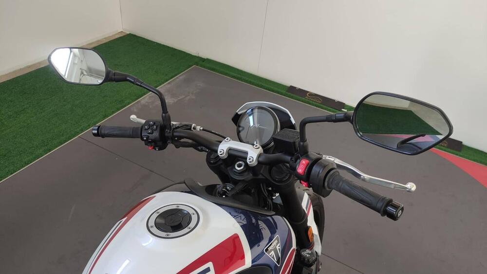 Triumph Trident 660 Triple Tribute Edition (2024) (4)