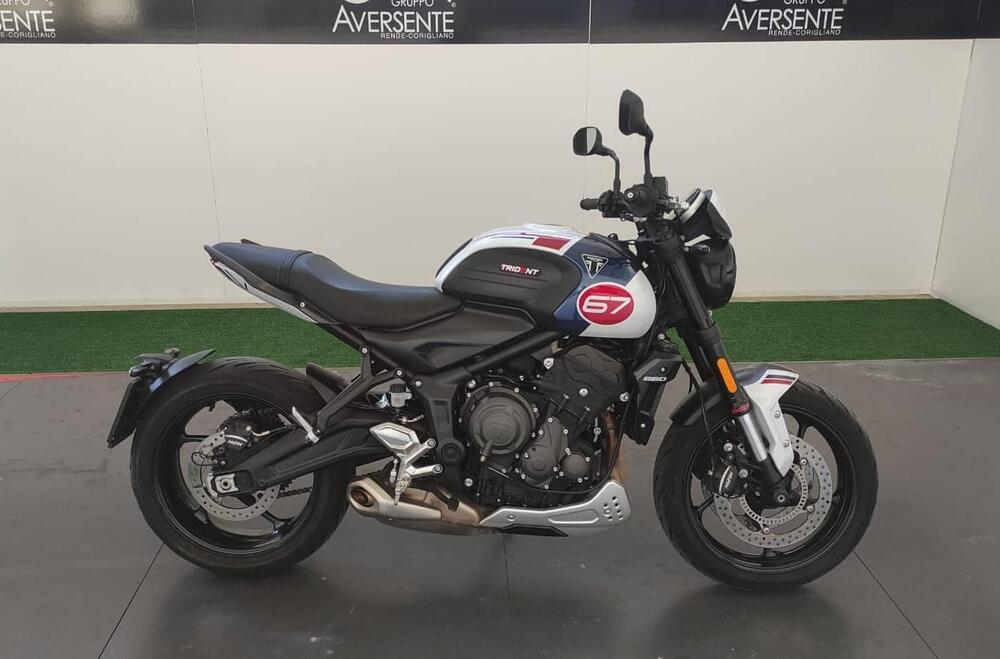Triumph Trident 660 Triple Tribute Edition (2024) (2)