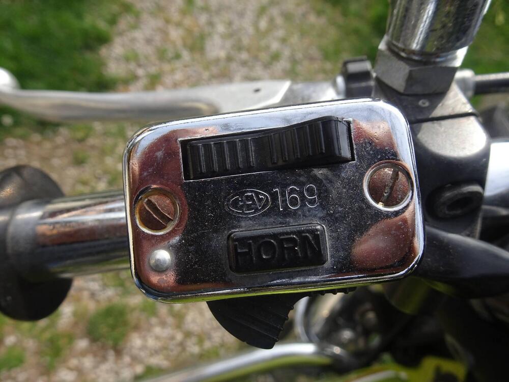 Moto Guzzi V7 SPORT (12)