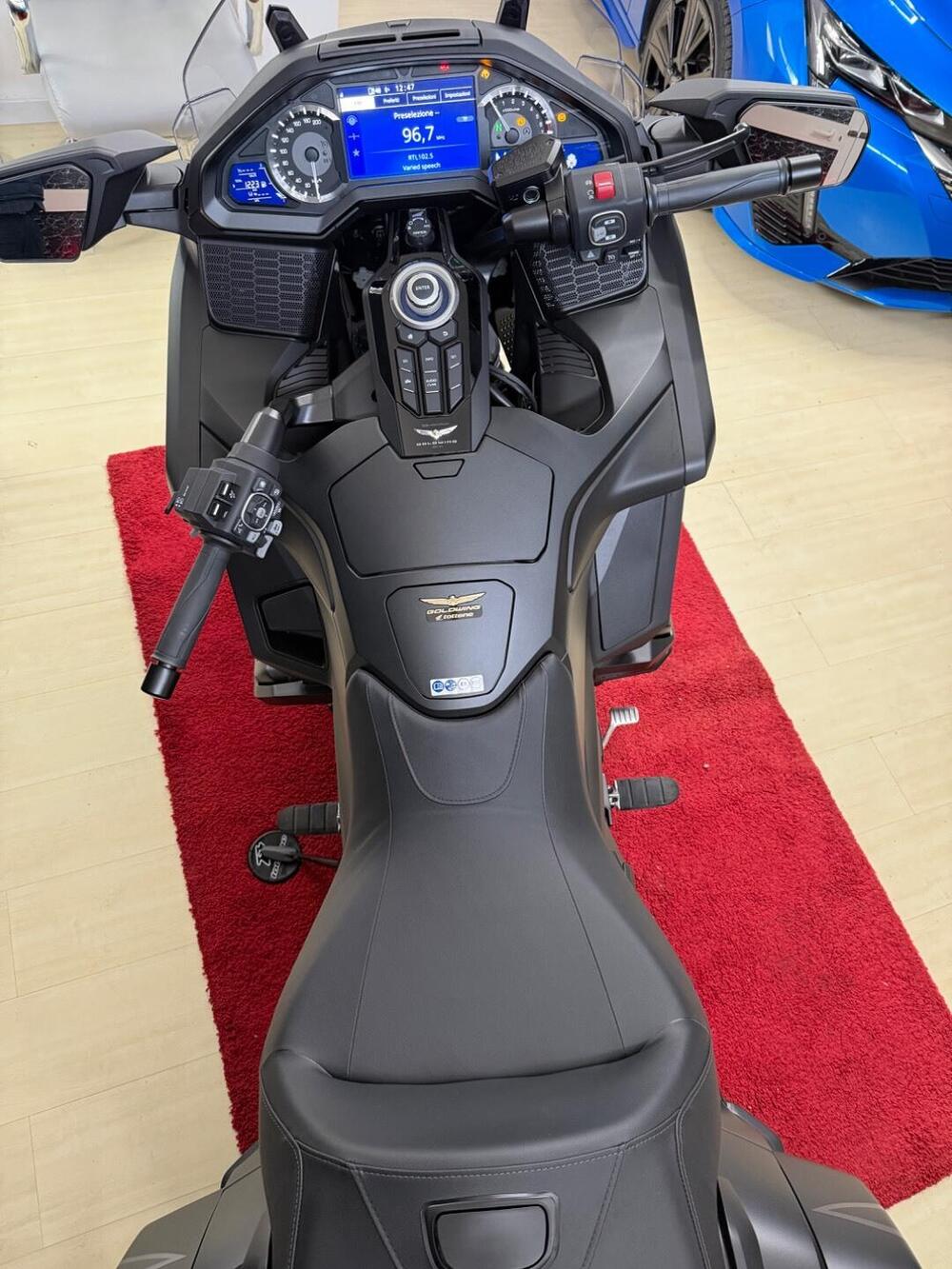 Honda GL 1800 Gold Wing 50° Anniversario (2025 - 26) (3)