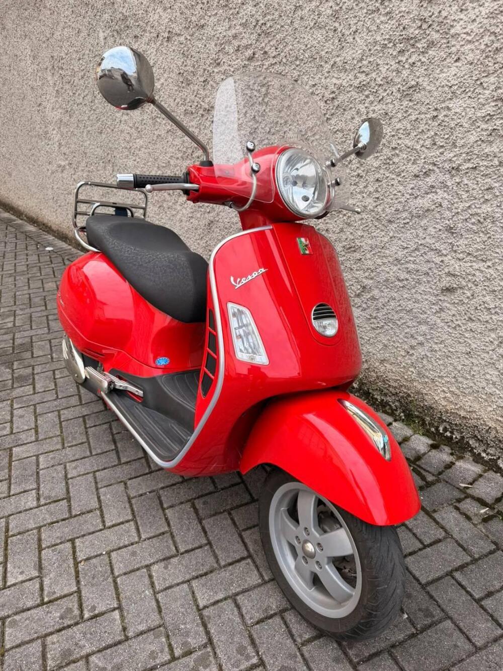 Vespa GTS 250 i.e. (2)