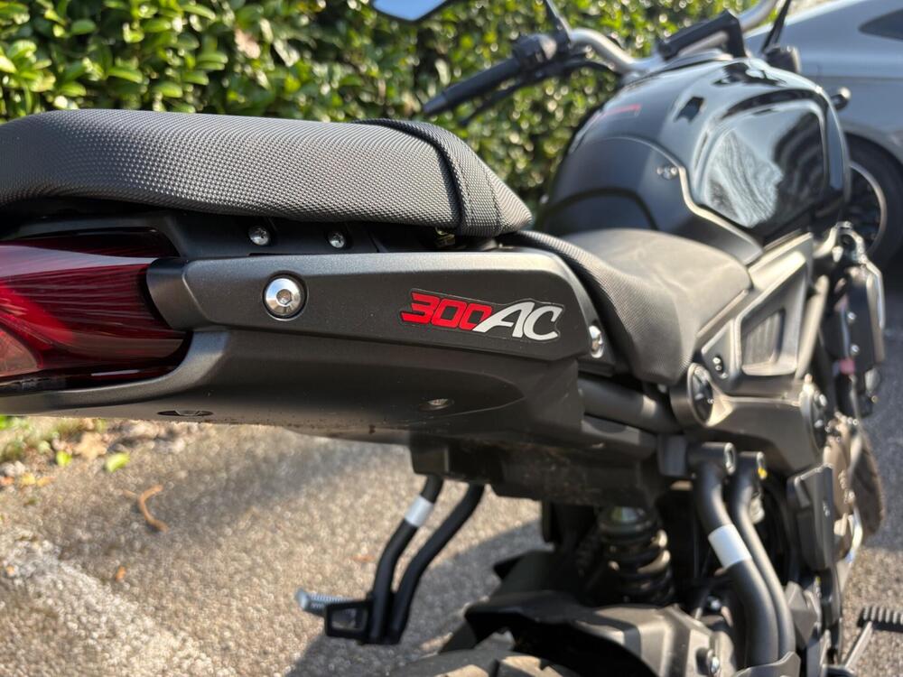 Voge Trofeo 300AC (2021 - 26) (5)