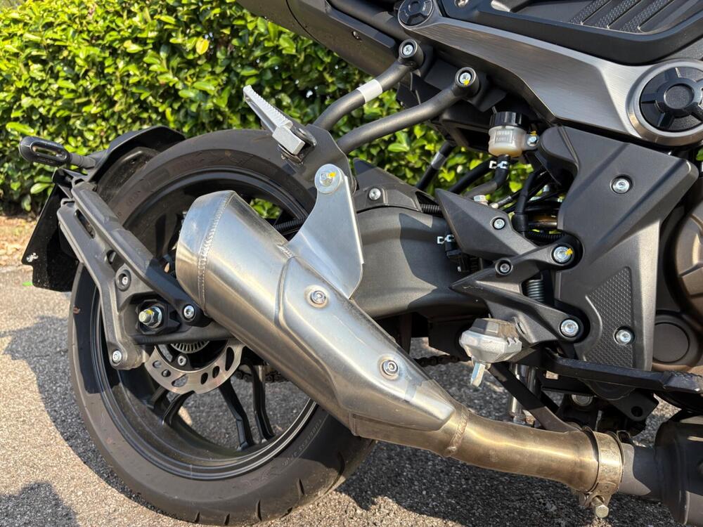 Voge Trofeo 300AC (2021 - 26) (8)