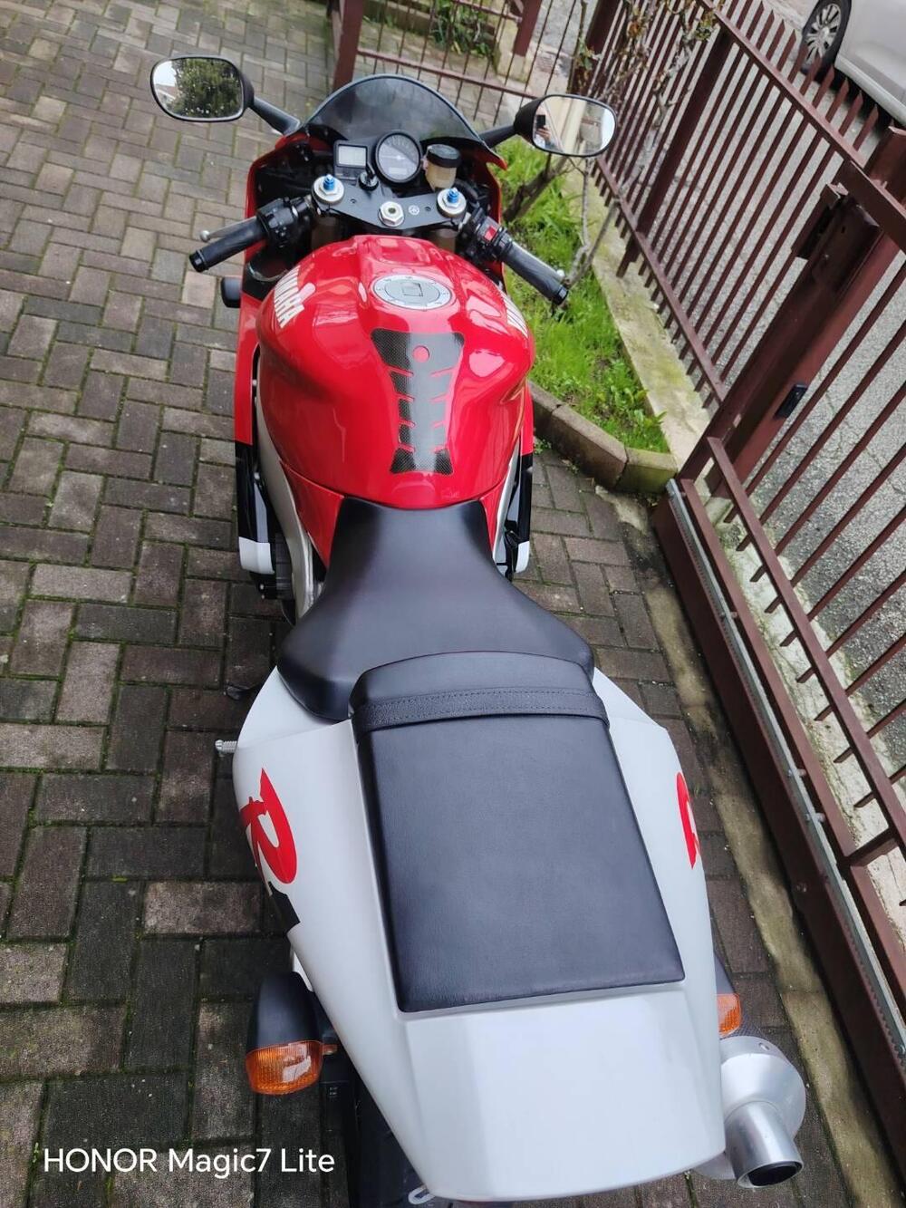 Yamaha YZF R1 (1998 - 99) (4)