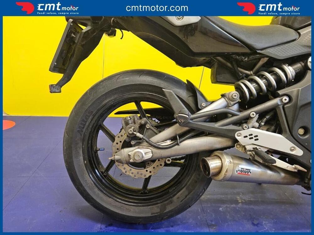 Kawasaki ER-6N (2009 - 11) (10)