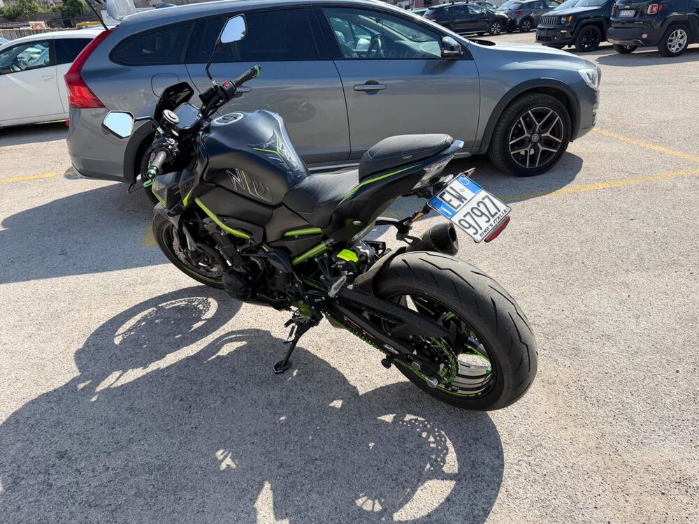 Kawasaki Z 900 (2021 - 24) (2)