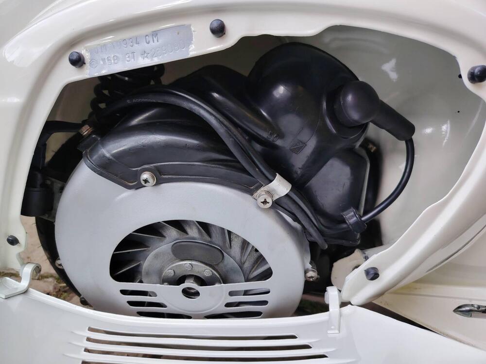 Piaggio Vespa 50 Special (3)