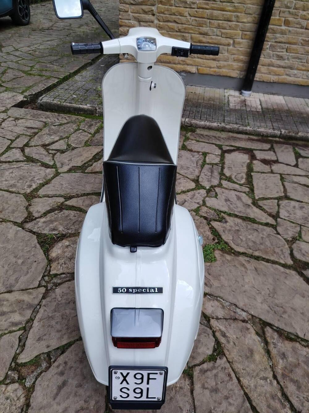 Piaggio Vespa 50 Special (6)