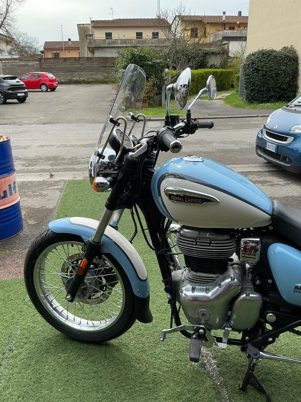 Royal Enfield Meteor 350 Aurora (2024 - 26) (8)