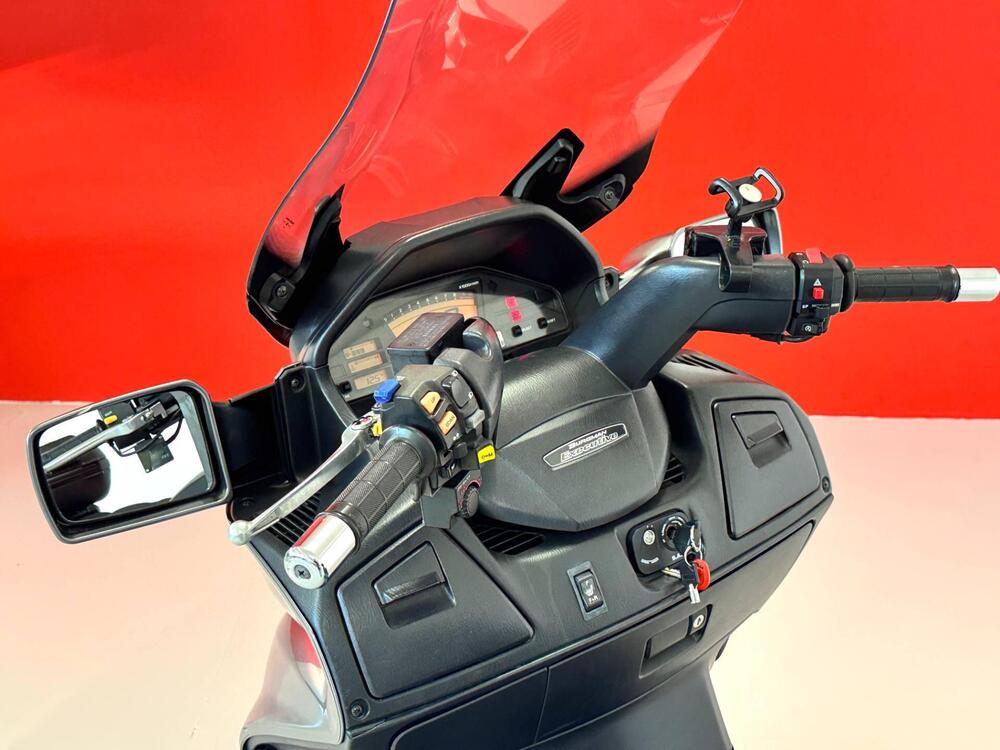 Suzuki Burgman AN 650 Executive ABS (2006 - 12) (18)