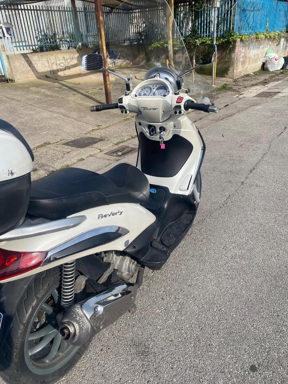 Piaggio Beverly 300 i.e. (2010 - 16) (4)