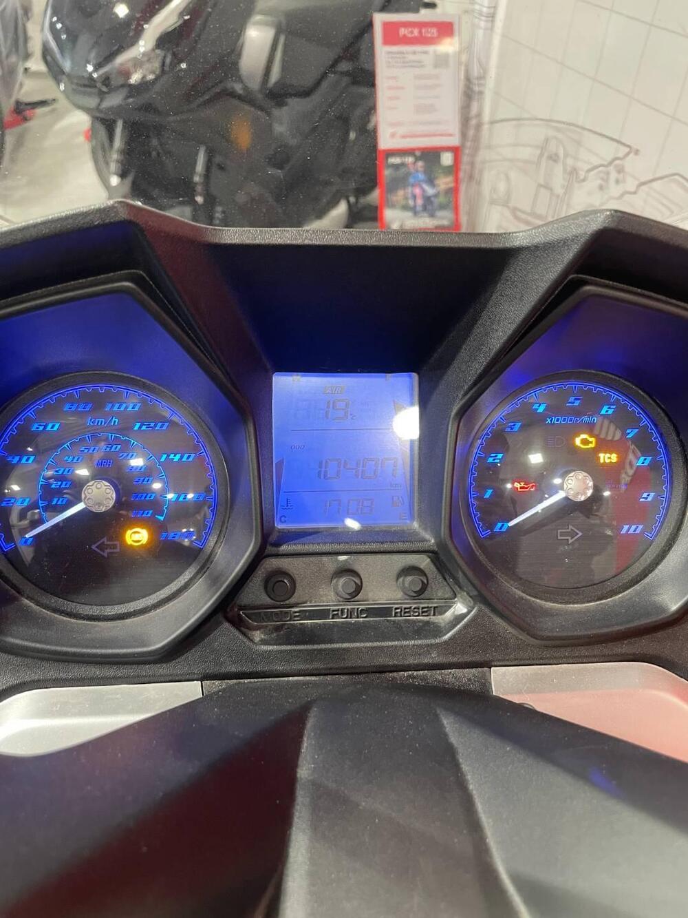 Kymco Downtown 350i TCS (2021 - 25) (7)