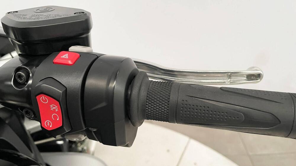 Triumph Rocket 3 R (2021 - 24) (16)