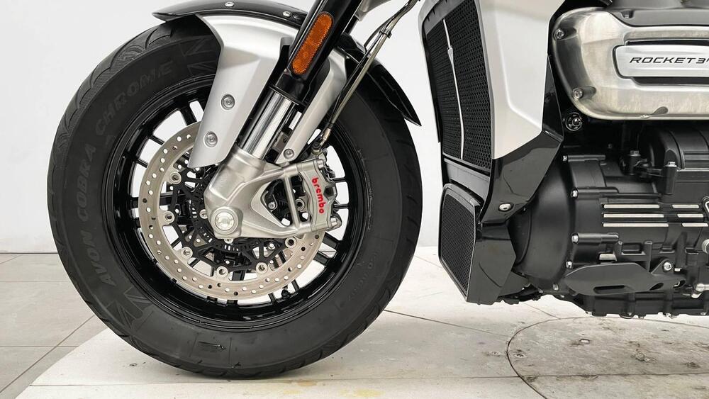 Triumph Rocket 3 R (2021 - 24) (6)
