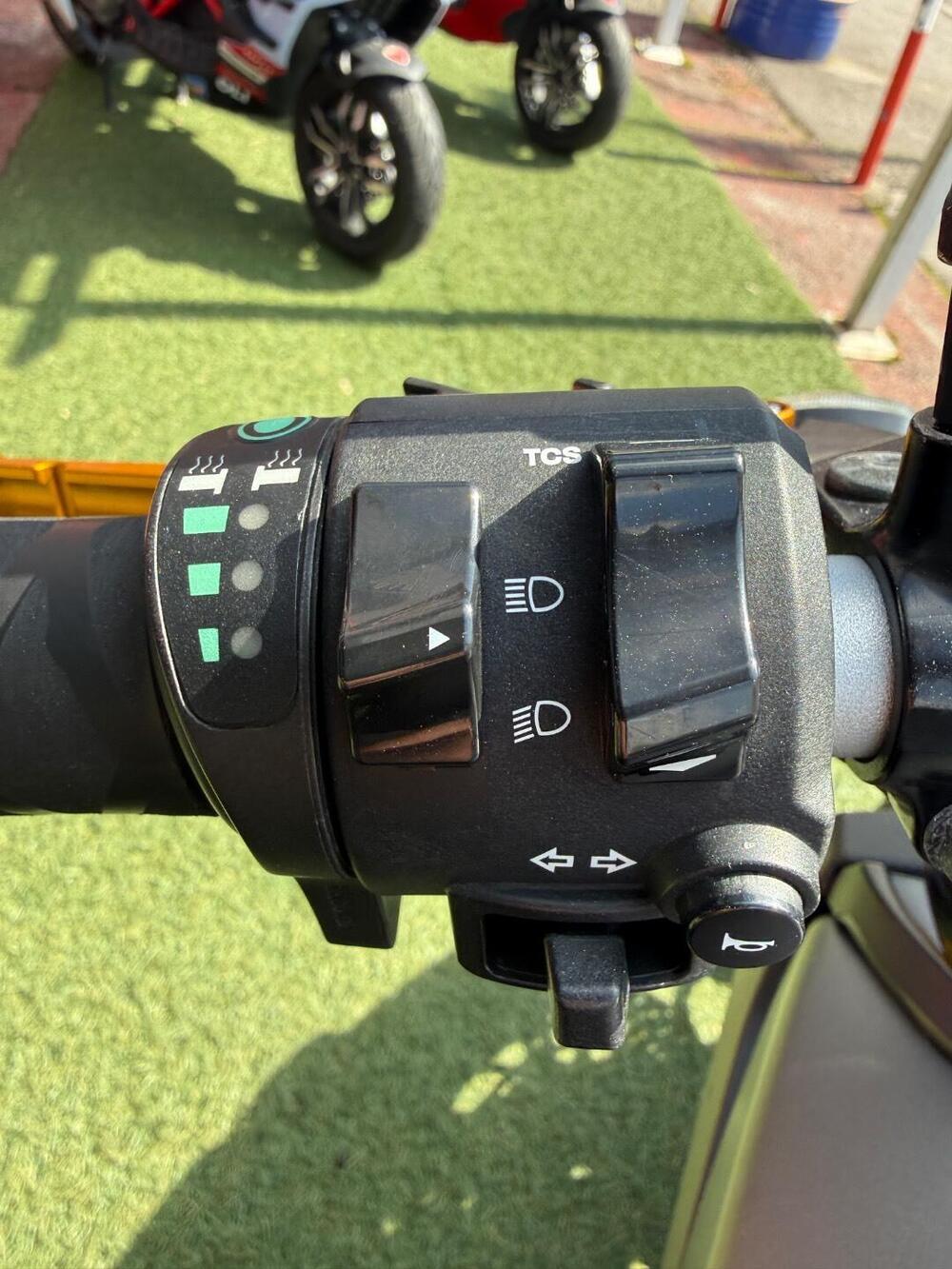 Yamaha MT-09 ABS (2016) (12)