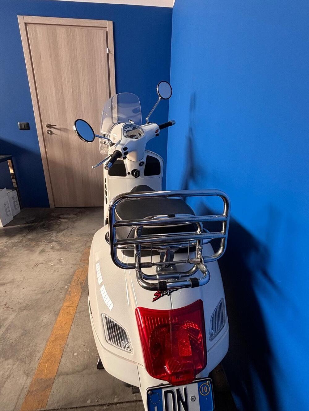 Vespa GTS 300 (2010 - 14) (4)