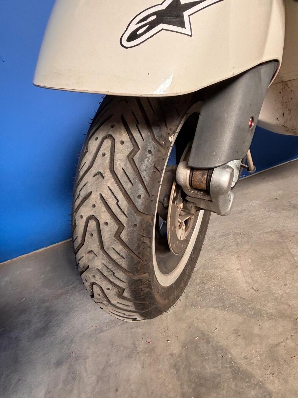 Vespa GTS 300 (2010 - 14) (5)