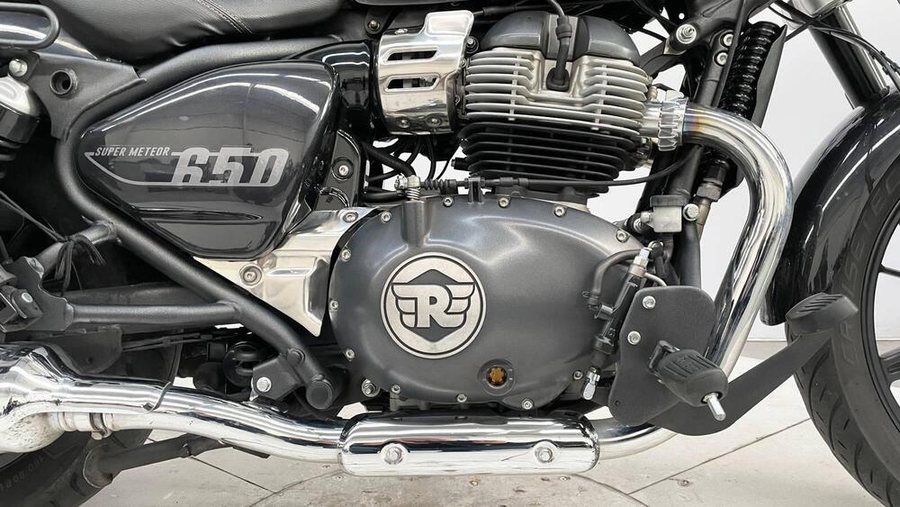 Royal Enfield Super Meteor 650 (2023 - 26) (7)