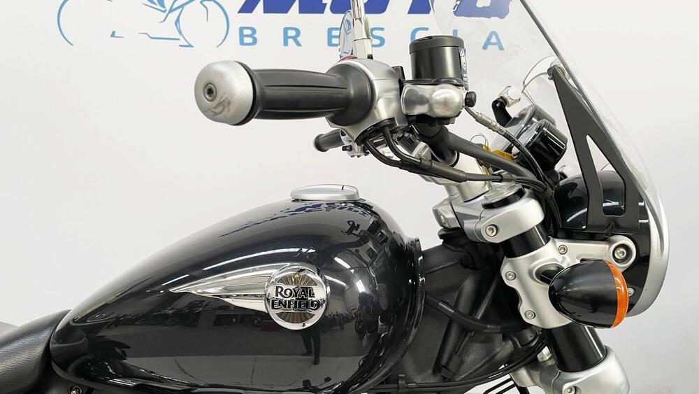 Royal Enfield Super Meteor 650 (2023 - 26) (13)