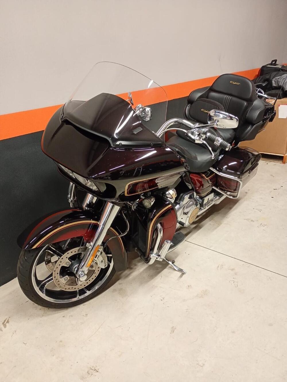 Harley-Davidson CVO Road Glide Limited Anniversary (2023) (2)