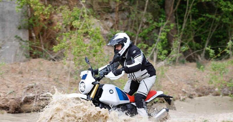 BMW Motorrad: nel 2025 meno moto vendute, ma il Gruppo &egrave; stabile