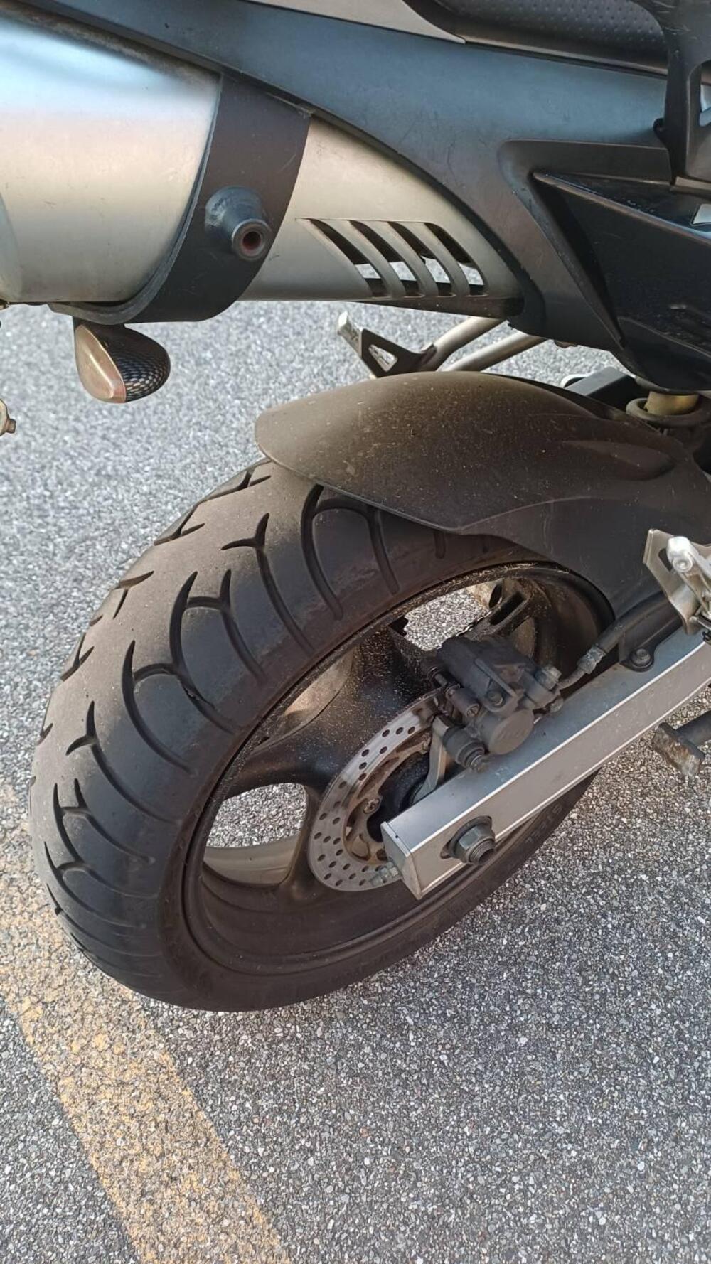 Yamaha FZ6 Fazer (2004 - 07) (3)