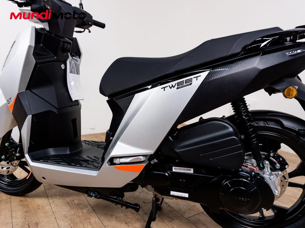 Peugeot Tweet 200 FL GT (2025 - 26) (10)