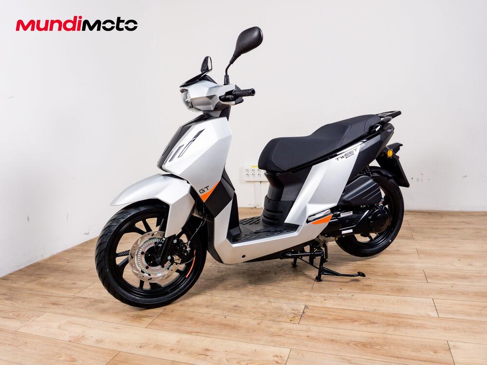 Peugeot Tweet 200 FL GT (2025 - 26) (8)