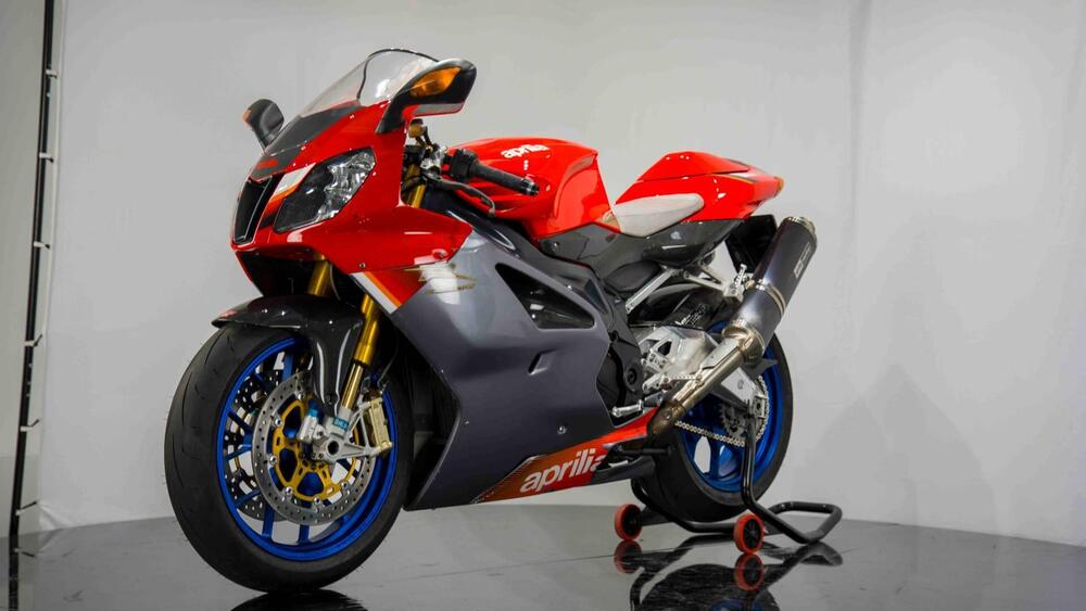 Aprilia RSV 1000 R Factory (2004 - 05) (3)