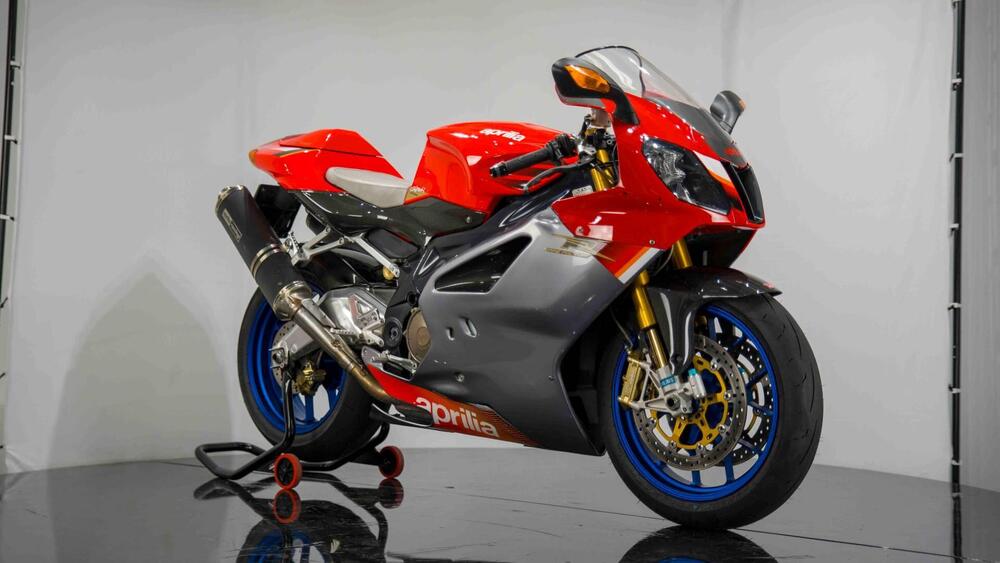 Aprilia RSV 1000 R Factory (2004 - 05) (5)