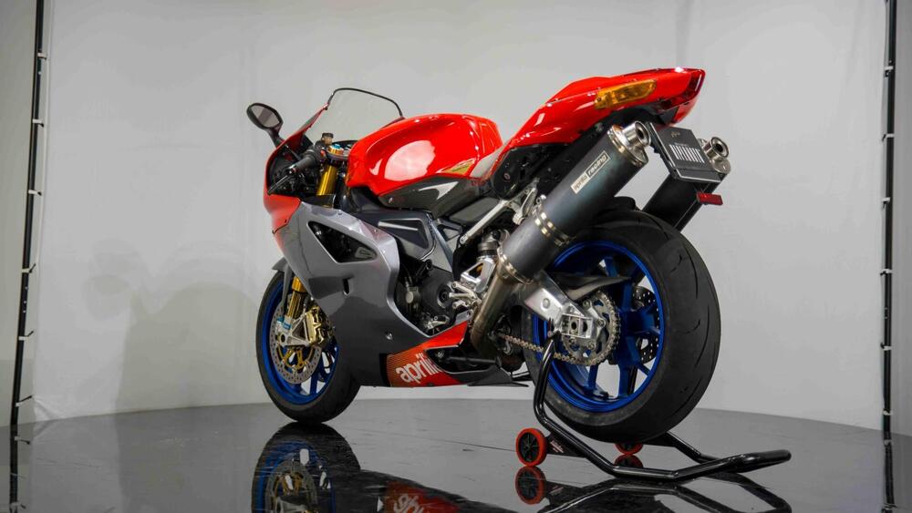 Aprilia RSV 1000 R Factory (2004 - 05) (9)