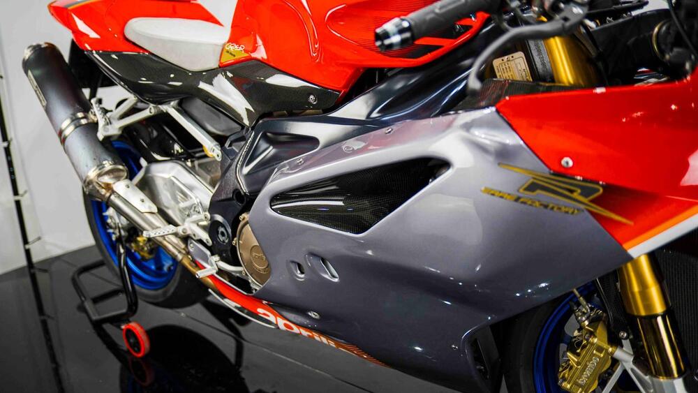 Aprilia RSV 1000 R Factory (2004 - 05) (11)