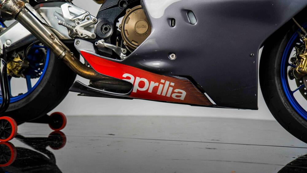 Aprilia RSV 1000 R Factory (2004 - 05) (20)